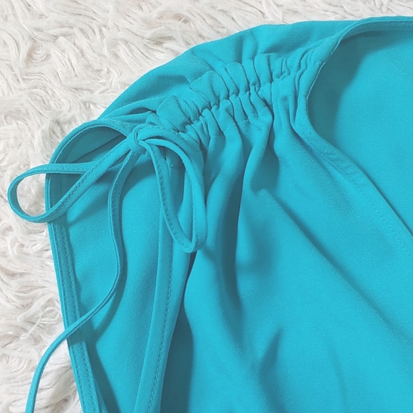 🔴MOVING SALE!🌤️Banana Republic XS, Turquoise Tie Shoulder Wrap Dress - Picture 2 of 9